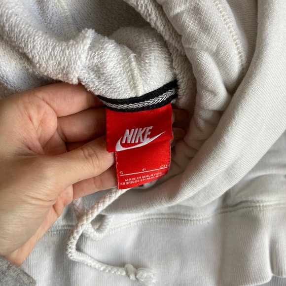 NIKE white hoodie sweatshirt - Picture 3 of 3